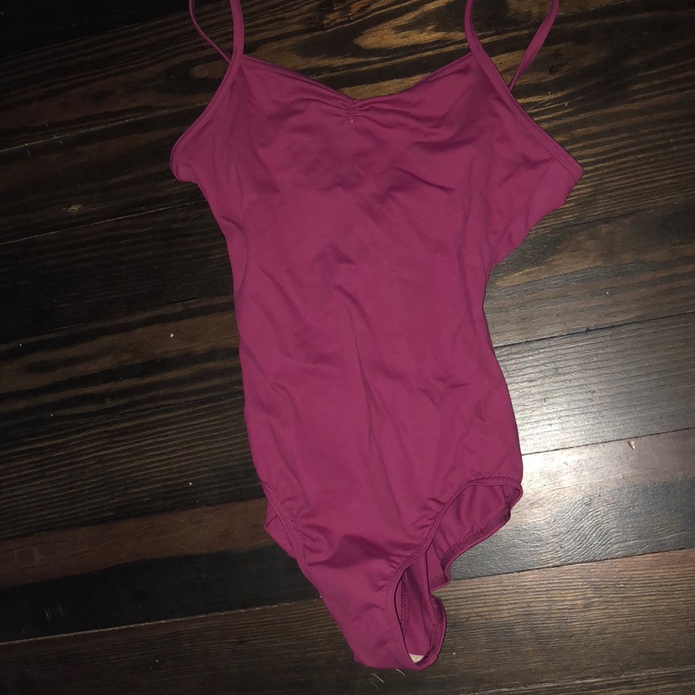 Never Worn Mirella Leoatrd